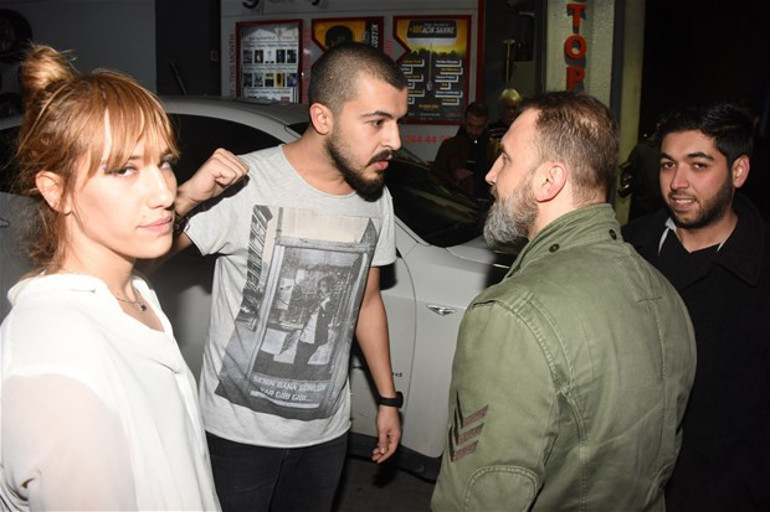 Kaan Tangöze’nin asistanları muhabirleri tehdit etti