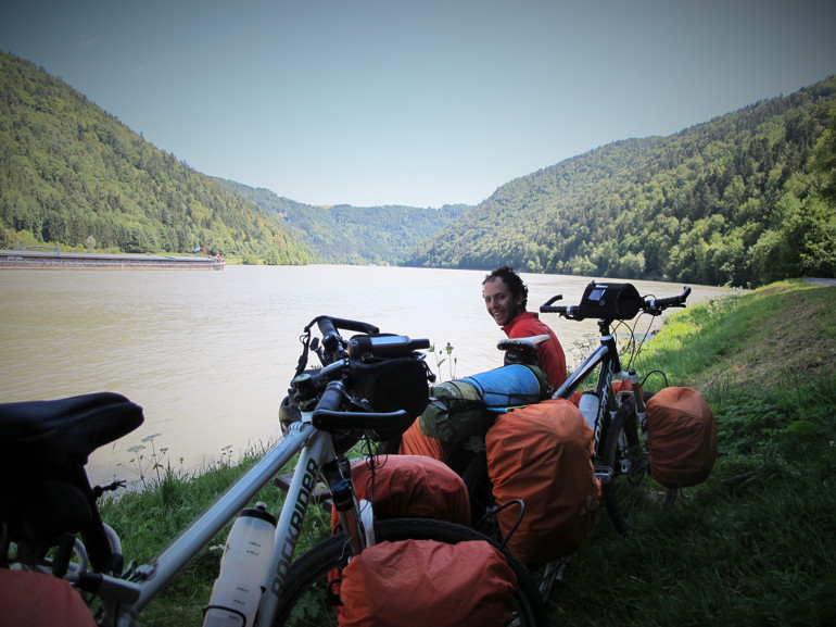 Bisikletle 10 ülke ve 4 bin 500 km