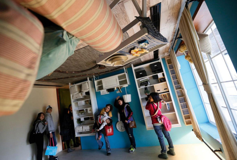 Tersine dünyanın tersine evleri