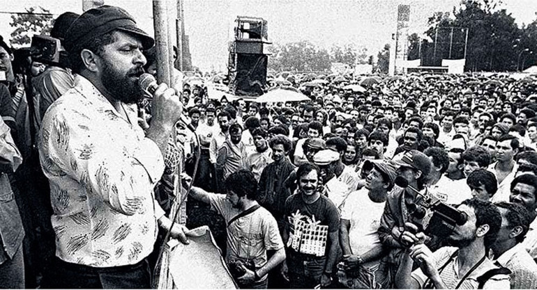 4 parmaklı başkan Lula zor günler geçiriyor