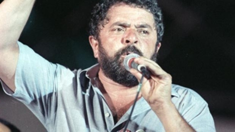 4 parmaklı başkan Lula zor günler geçiriyor