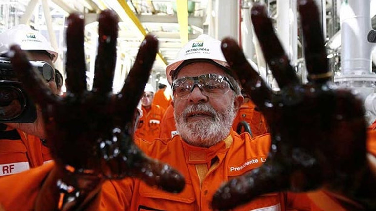 4 parmaklı başkan Lula zor günler geçiriyor