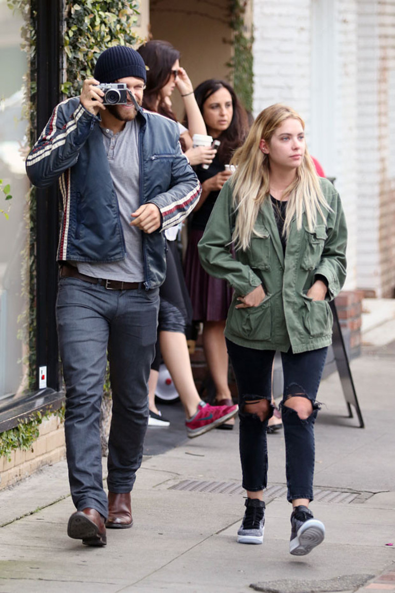 Ashley Benson hayranlarını üzdü