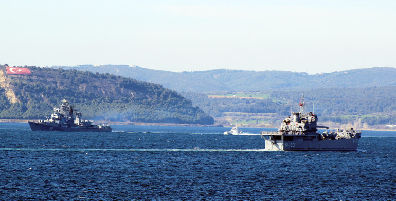 Çanakkale Boğazı'nda tehlikeli yakınlaşma! - Resim: 0