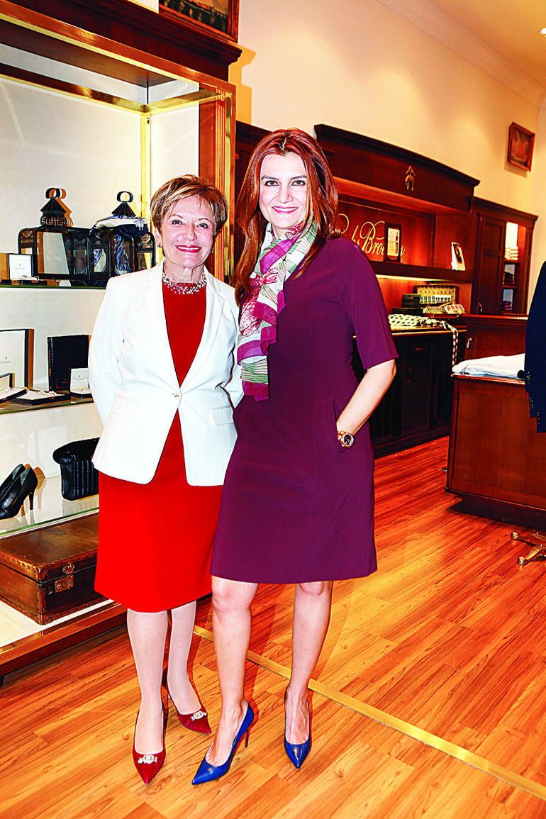 Zac Posen’den kadınlar günü hediyesi