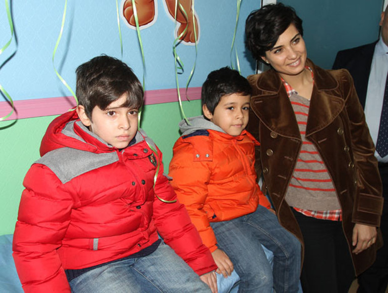 Tuba Büyüküstün, Cezayir’de