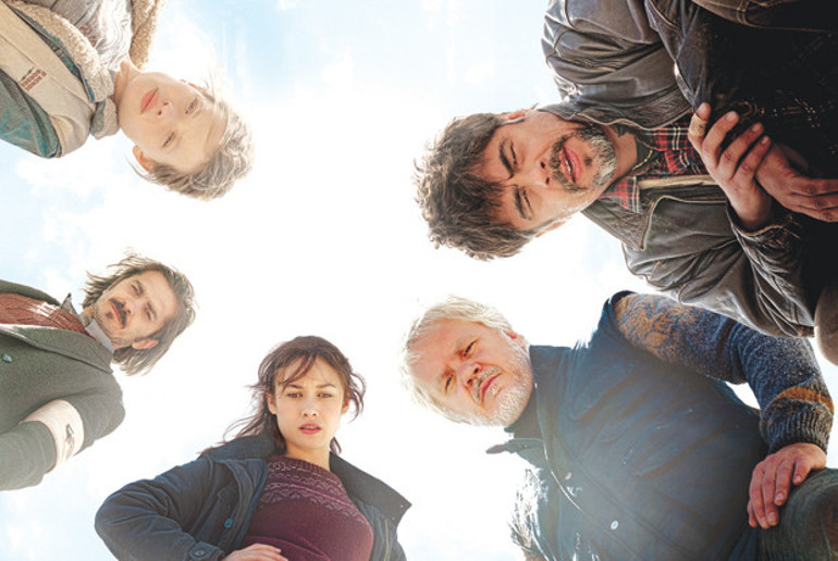 Kuyularda ışıksızım...