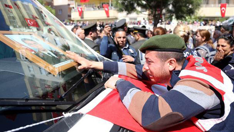 Askeri, şehit yüzbaşıyı anlattı