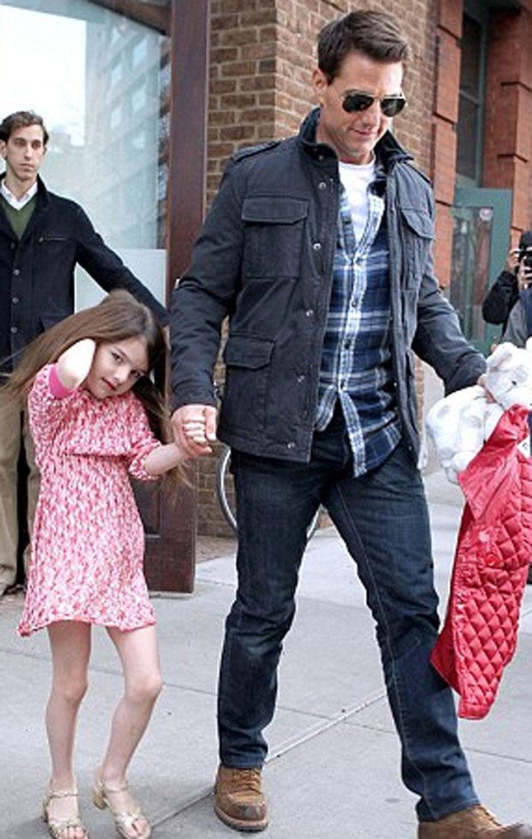 Suri Cruise müzik öğretmenini işten çıkarmış