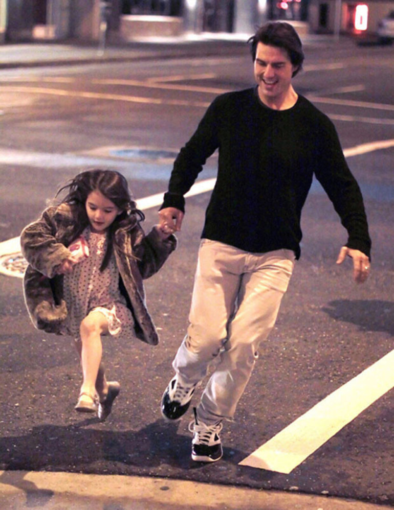 Suri Cruise müzik öğretmenini işten çıkarmış