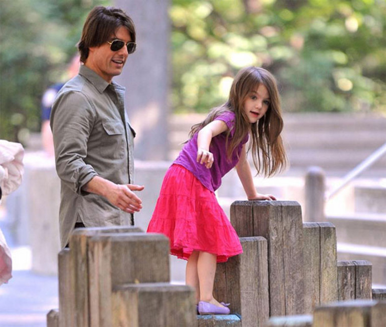 Suri Cruise müzik öğretmenini işten çıkarmış