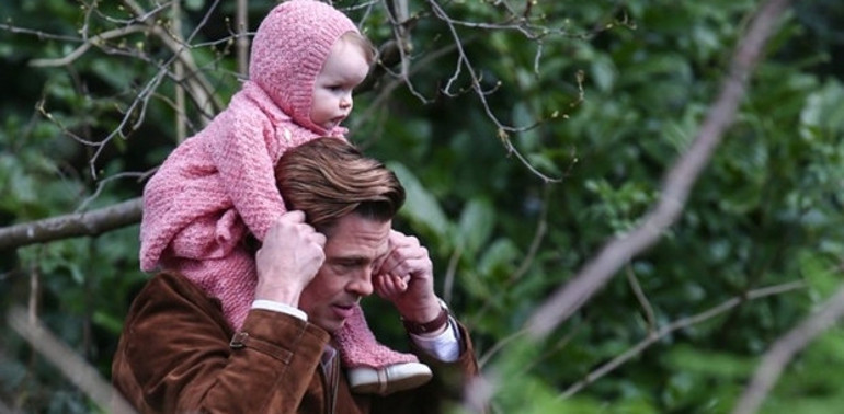 Brad Pitt ve Marion Cotillardlı filmden görseller
