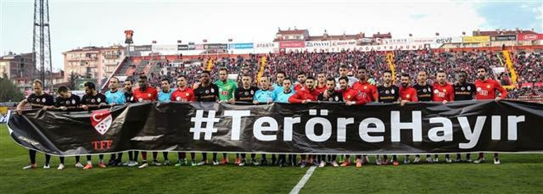 Eskişehirde Galatasaraya taraftar şoku