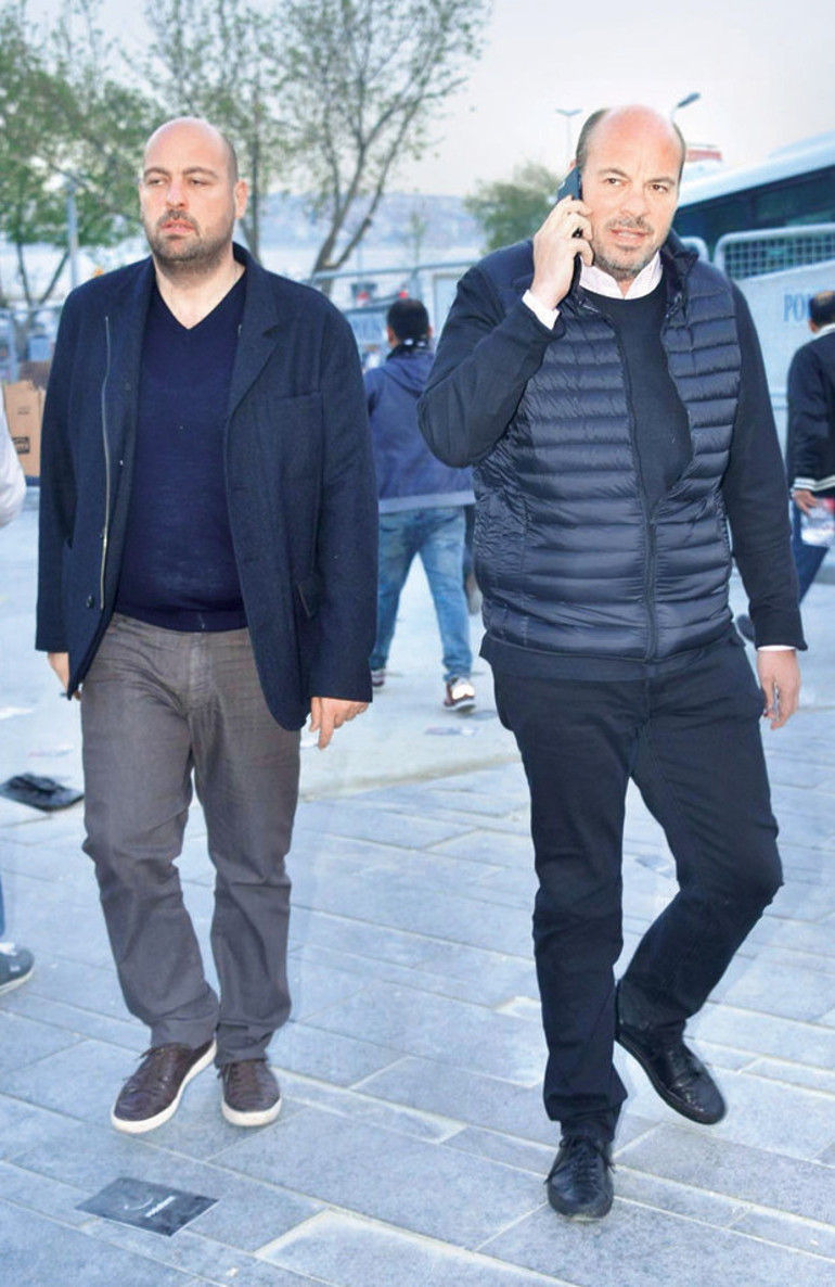 Elçin Sangu ve sevgilisi Yunus Özdiken, Beşiktaş maçında biber gazına maruz kaldı