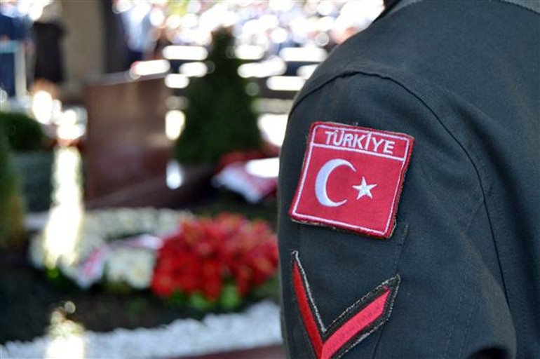 8. Cumhurbaşkanı Özal, kabri başında anıldı