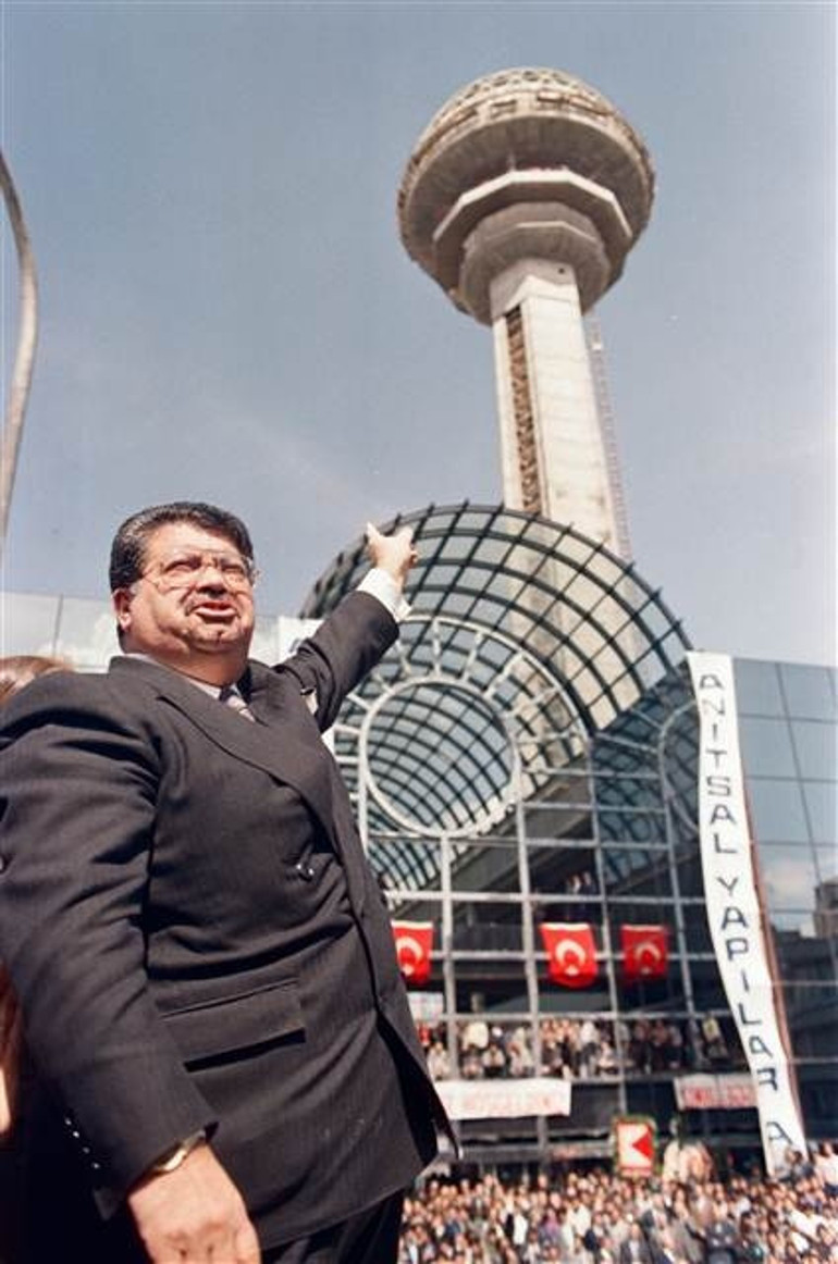 8. Cumhurbaşkanı Özal, kabri başında anıldı