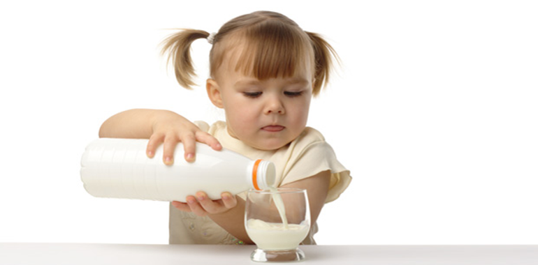 Çocuğunuza yemek yedirirken bunları yapmayın