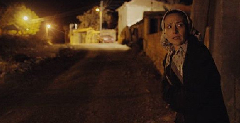 Yeşim Egemen Özaydının oynadığı korku filmini arkadaşları izleyemiyor