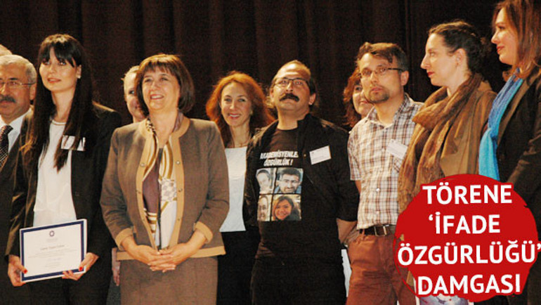 Genç bilim insanları ödüllendirildi