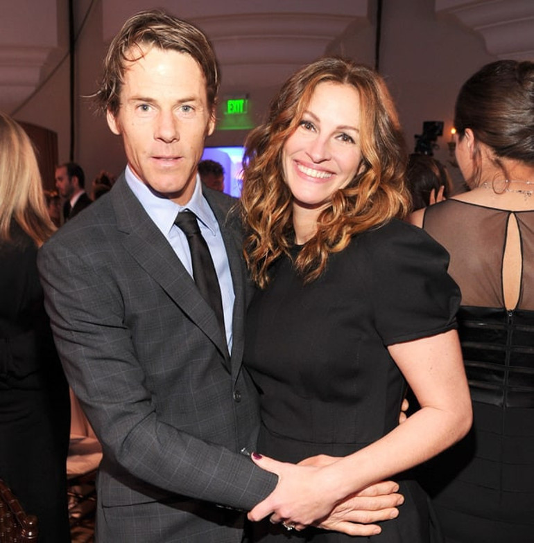 Ünlülerin ünlü olmayan eşleri