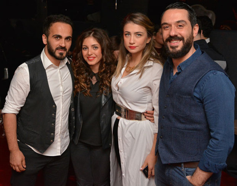 Ünlü oyuncuya sürpriz doğum günü partisi