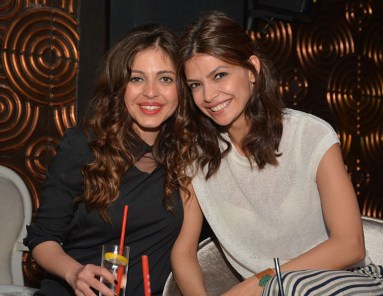 Ünlü oyuncuya sürpriz doğum günü partisi