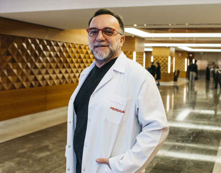 Memorial Şişli Hastanesi Organ Nakli Merkezi Başkanı Prof. Dr. Koray Acarlı