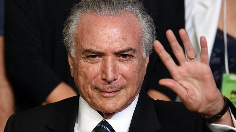 Brezilya Cumhurbaşkanı Rousseff görevden uzaklaştırıldı
