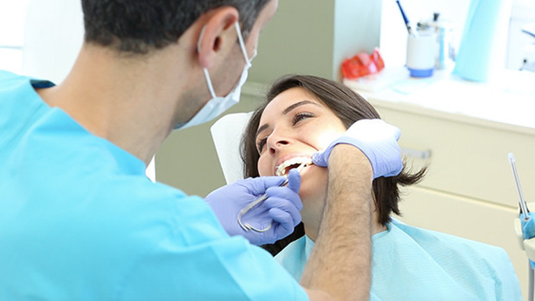 Yıllarca süren diş teli tedavisine son