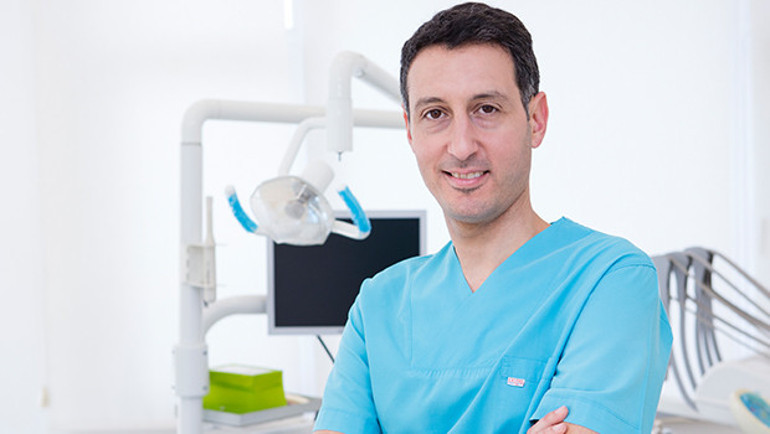 Yıllarca süren diş teli tedavisine son