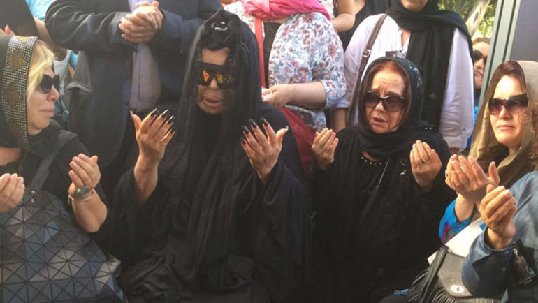 Oya Aydoğanı onbinler uğurladı