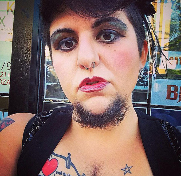 14 yaşından beri traş oluyor