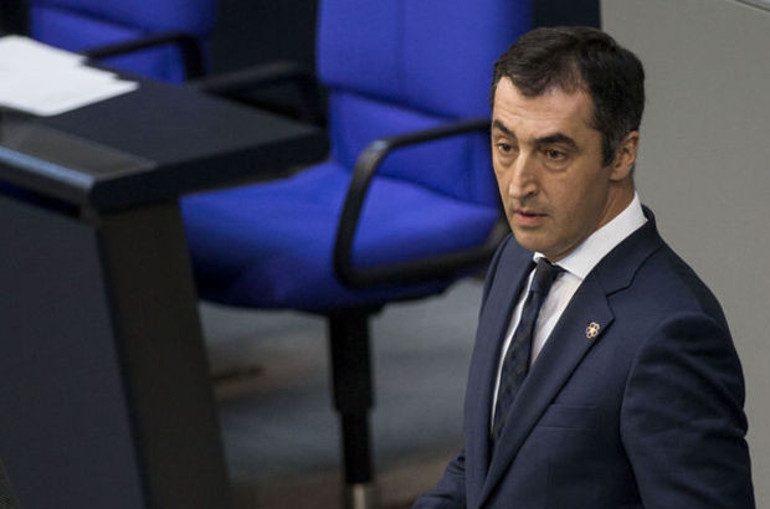 Almanyadaki Türk vekillerden sert açıklamalar