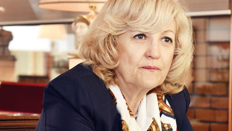 Saraydan çıktı, taksiye bindi ve... Kayboldu