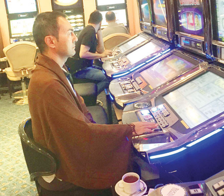Serdar Ortaç kumarda 504 bin lira kazandı