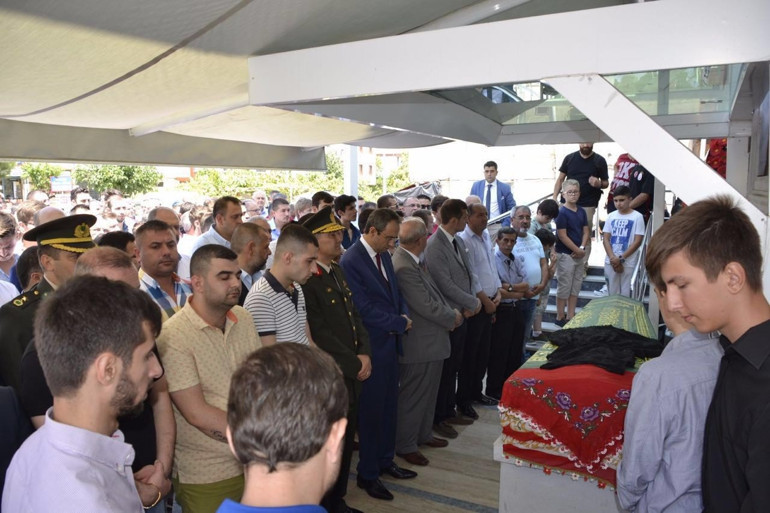 Cuma 5 yıldızlı otele tatile gitti, salı toprağa verildi