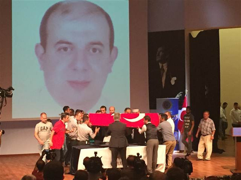 Prof. Dr. İlhan Varank son yolculuğuna uğurlanıyor