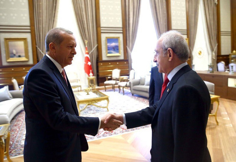 Cumhurbaşkanlığı Sarayındaki tarihi toplantı 2 saat 40 dakika sürdü