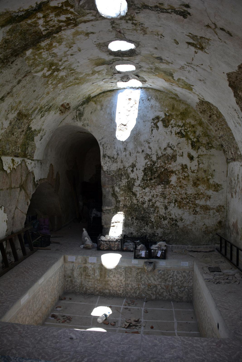 Kleopatranın hamanı gün sayıyor