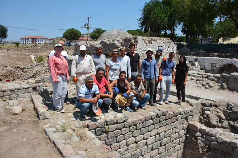 Kleopatranın hamanı gün sayıyor