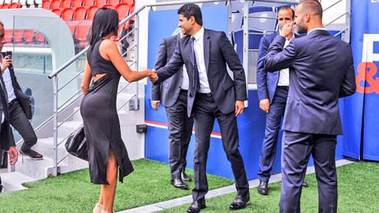 JESENİN SEVGİLİSİ PARİSTE YERİ YERİNDEN OYNATTI