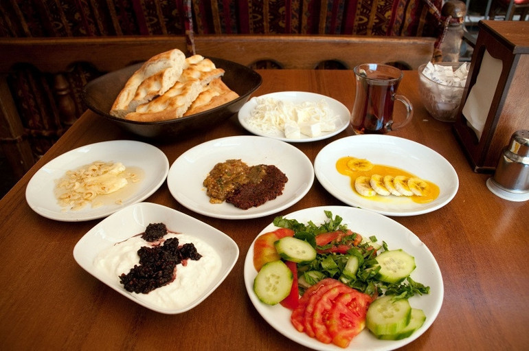İstanbulda organik lezzetlerle kahvaltı vadeden mekanlar