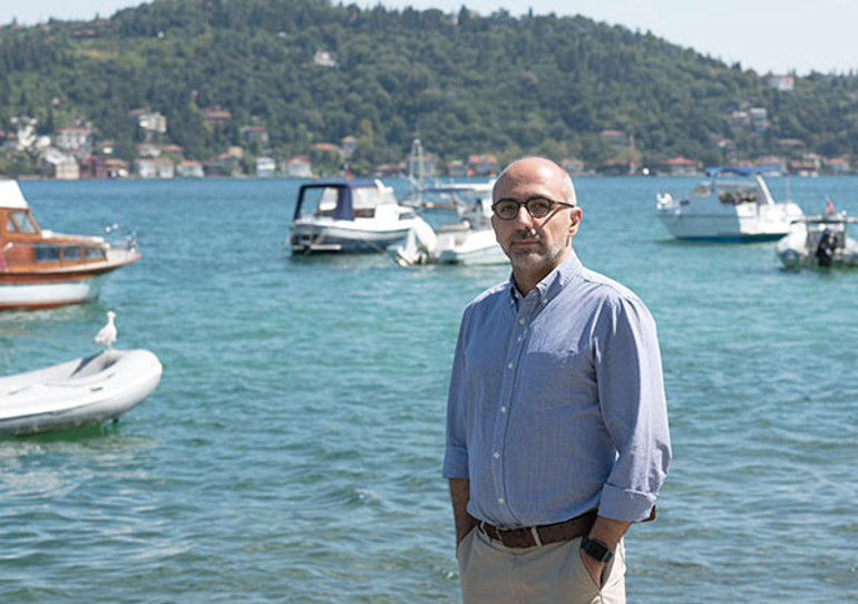 Hikmet Hükümenoğlu: Yüzleşmeden anlamadığımız için hikâye uyduruyoruz