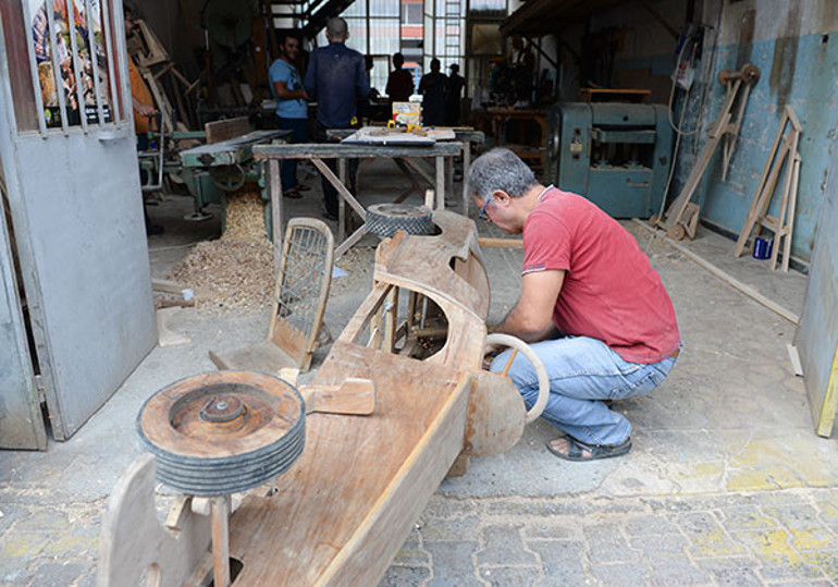 Gerçekleri pistte, ahşapları Formulazda: Laz Rover, Lazwagen, Lazda...