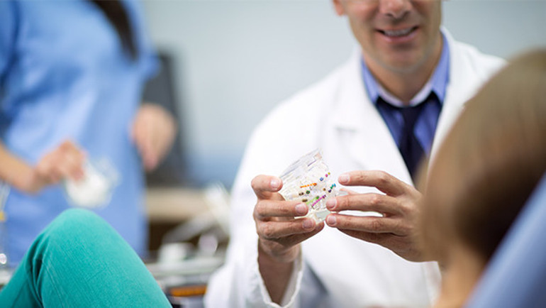 Hızlı diş teli tedavisi fastbraces yöntemi hakkında bilinmesi gerekenler