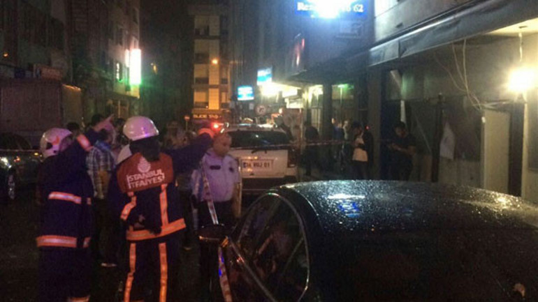 İstanbul Çağlayanda eğlence mekanına ses bombası atıldı: 4 yaralı