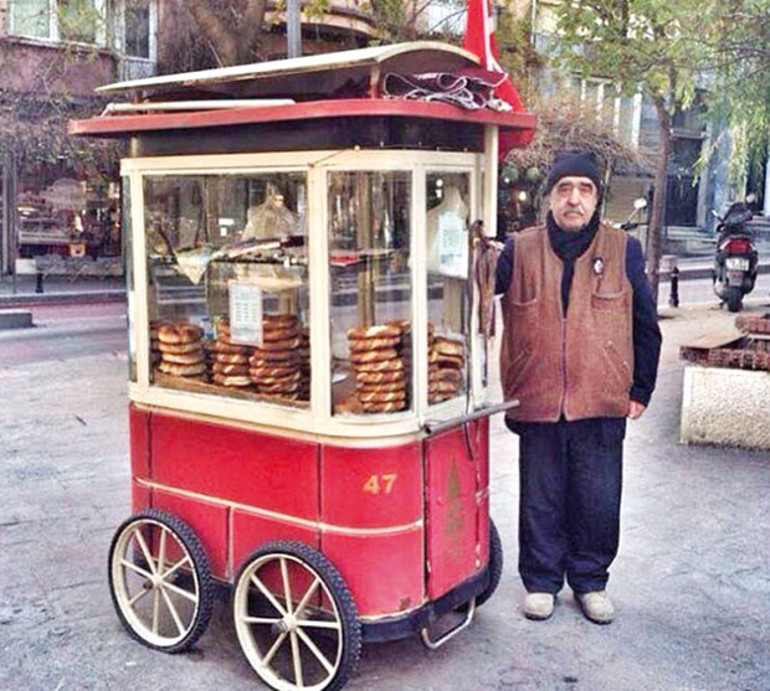 Simitçi Feridun Abi’yi ne çabuk unuttuk değil mi