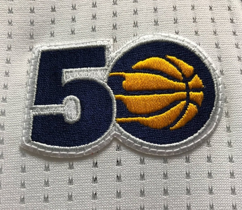 Indiana Pacerstan özel 50. yıl logosu