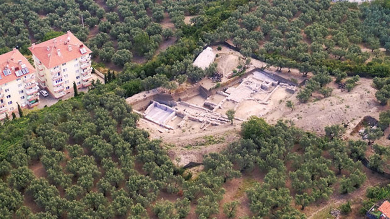 İnşaattan 2 bin yıllık mozaik çıktı