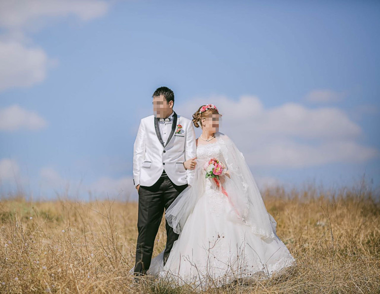 Sosyal medyada olay olan fotoğrafçı Esra Özcan açıklama yaptı